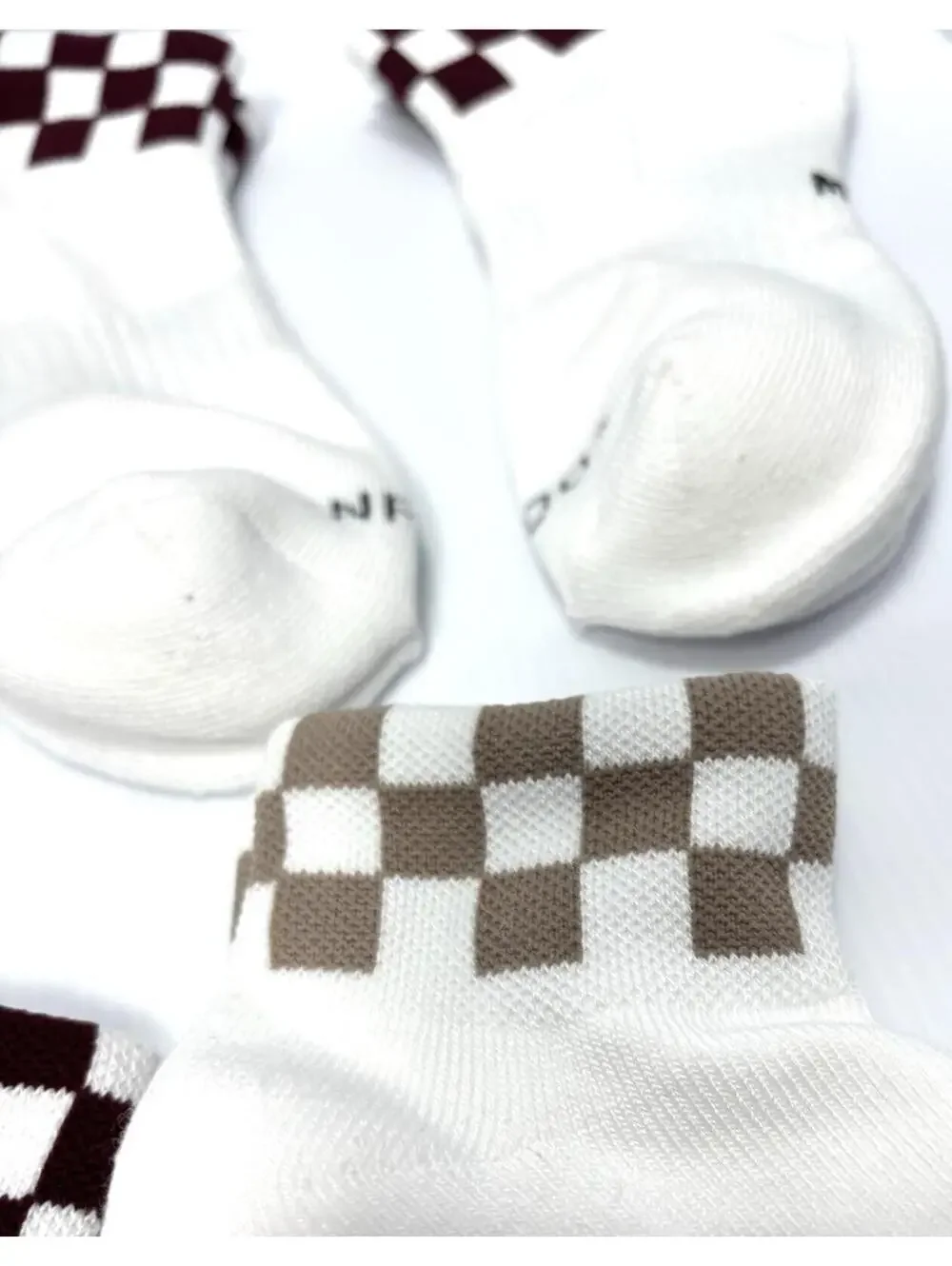 Mens Checkered Crew Socks 5 Pairs -4 Burgundy & 1 Tan Casual Comfort NEW Medium